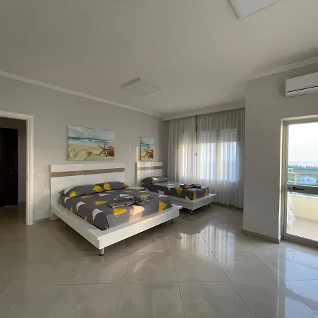 Διαμέρισμα Mega