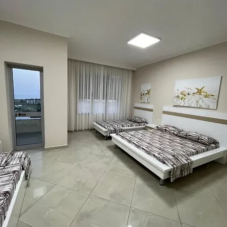 Mega Апартаменты *